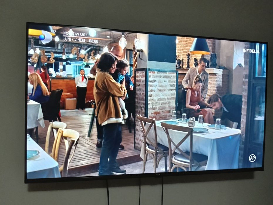 TV Led smart 4K UHD 108 cm nou garanție