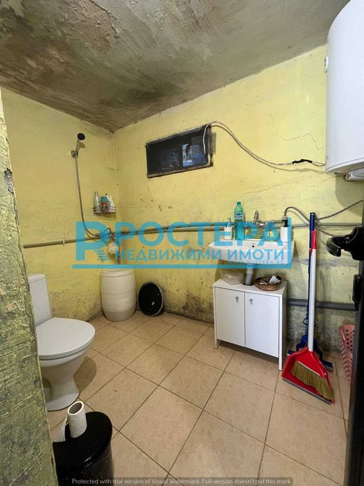 Продава се Къща в с. Пресиян, Област Търговище - 160 кв.м за 166 €/кв.м - Снимка #11