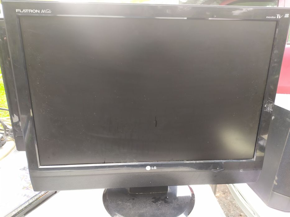 LCD телевизор LG 22"