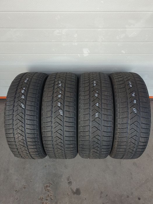 Зимни гуми 4 броя PIRELLI SottoZero3 215 60 R16 дот 2621