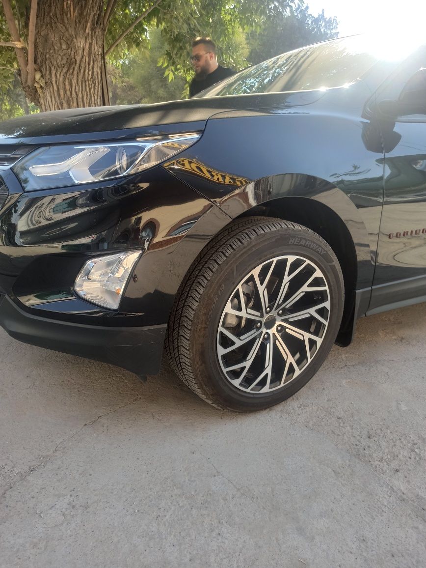 Chevrolet Equinox идеальное состояное 2020 год выпуска,Двигатель 2.0