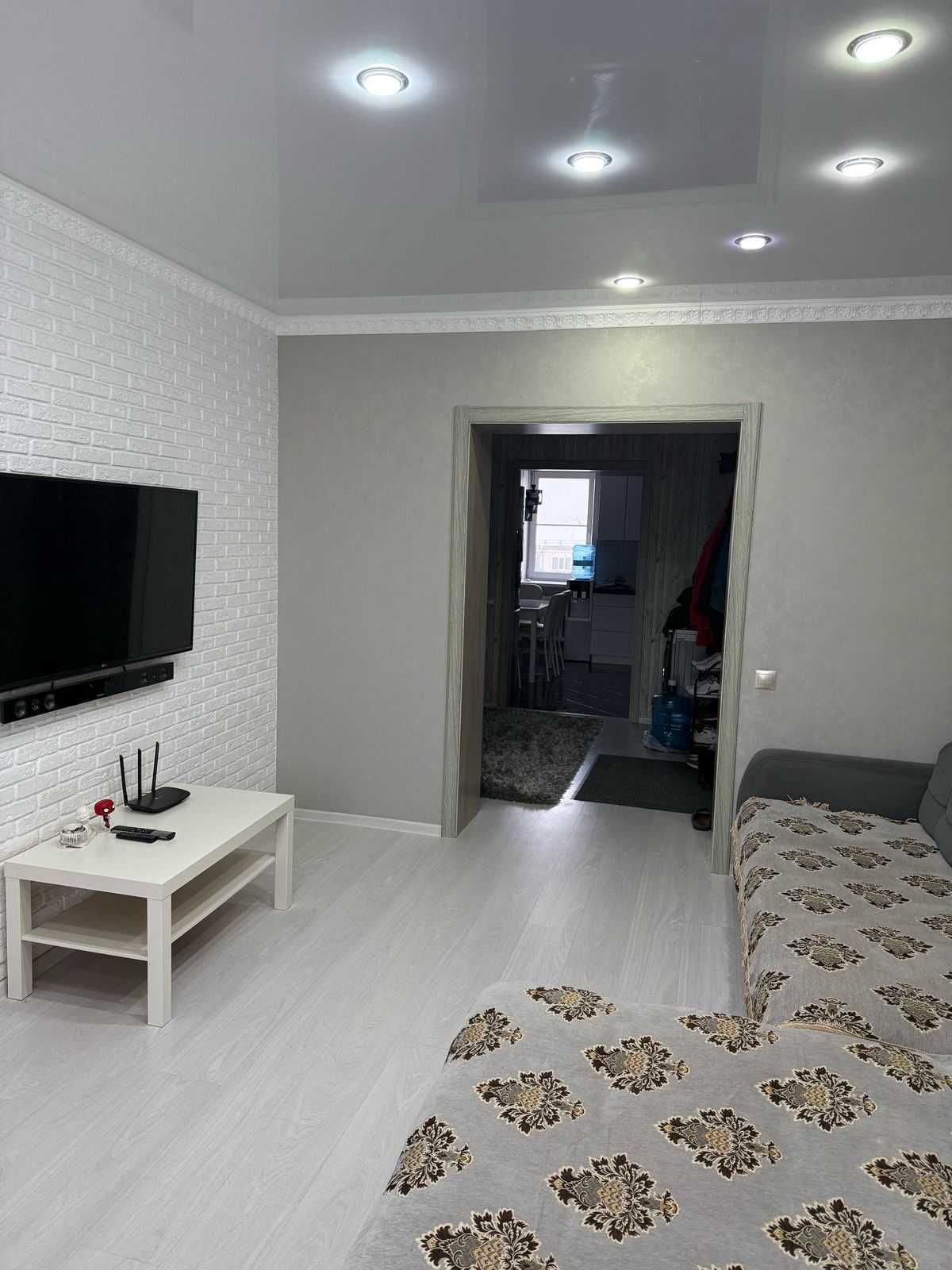 Продается 3-комн.квртира в районе 8 школы