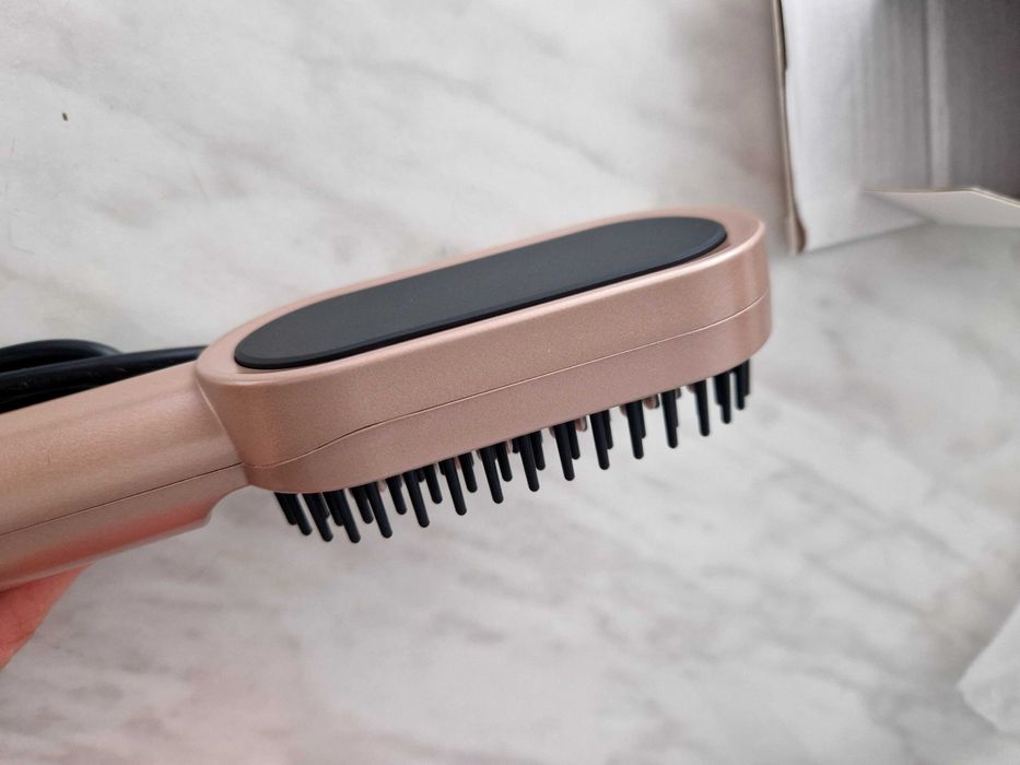 Електрическа четка за изправяне на  коса