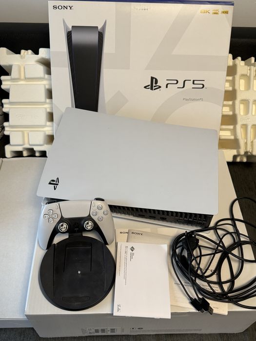 КАТО НОВ 825GB PlayStation 5 Disc PS5 PS 5 Гаранция Зора до 2025