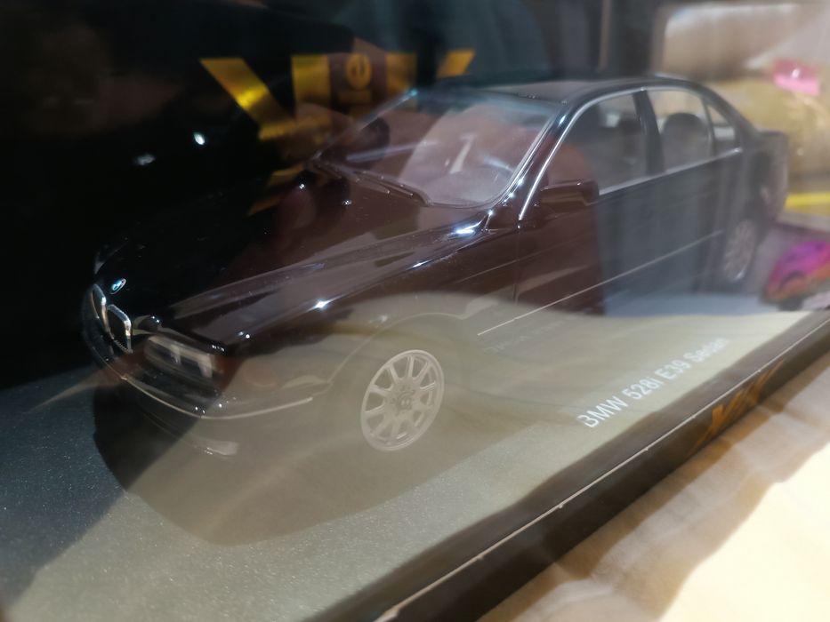 Bmw E39 528 1:18