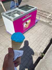 Продам морзильник для мороженого и аппарат для сладкой ваты с куполом