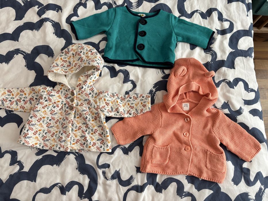 Loturi pulovere, geci, caciulite, sosete, papuci fetite 0-3l