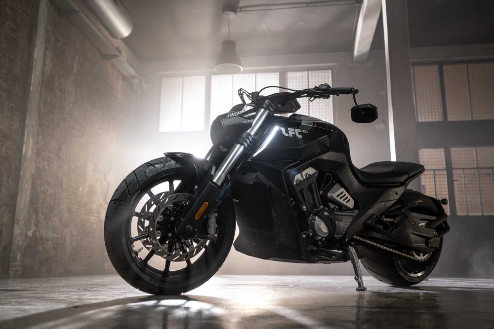 Benda LFC 700 , noua, posibilitate rate - MYMOTO BACAU