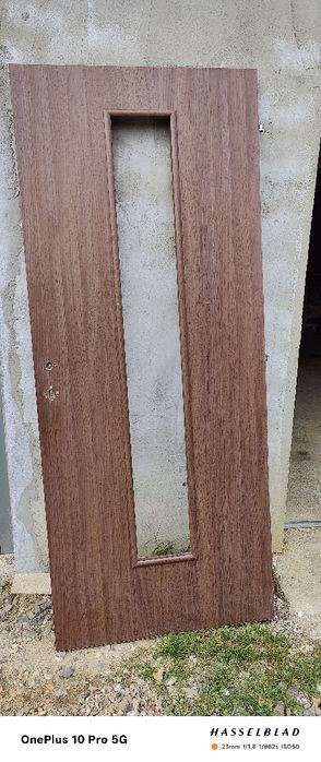 De vanzare USA interioara cu geam stang, culoarea nucului,  202/86