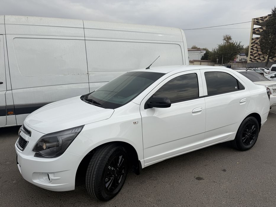Chevrolet Cobalt Mid Nayt 2025  Full