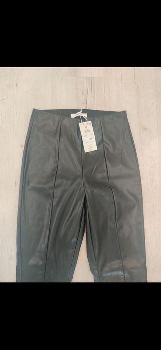 Pantaloni piele evazati, marimea M