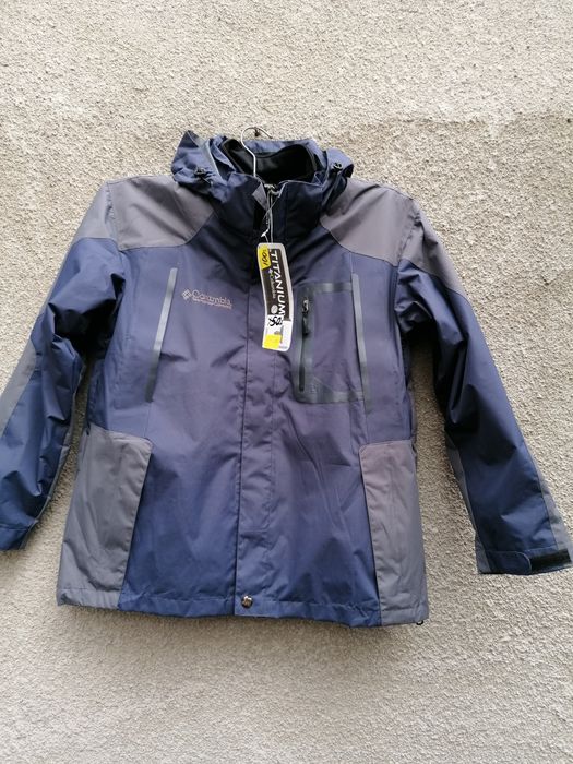 Продавам ново синьо яке 2 в 1 зимно (пролет - есен)  Columbia