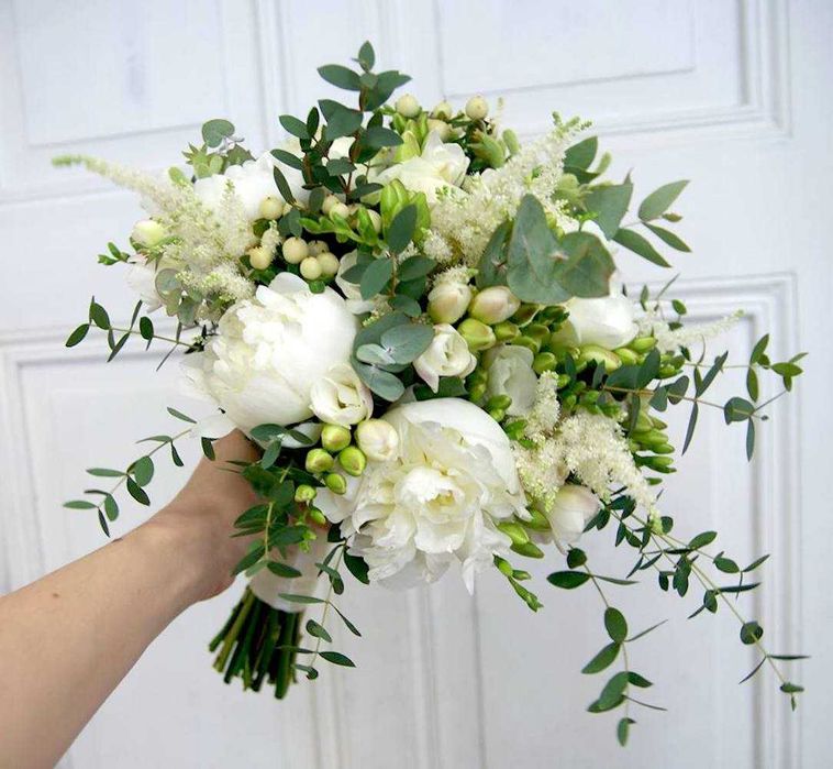 Aranjamente florale cu flori naturale, foto corner, arcade baloane