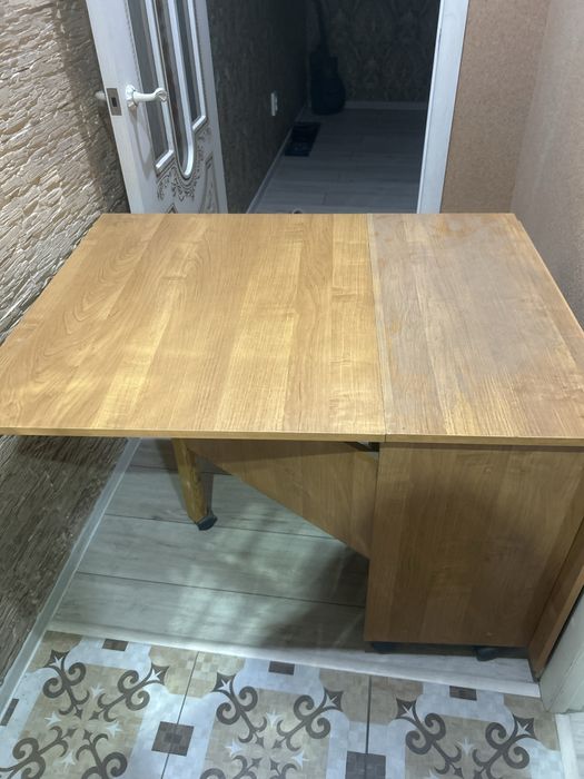 Продам Стол книжка