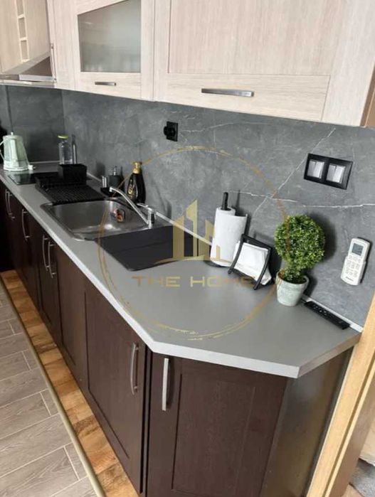 Дава се под наем Тристаен апартамент в Варна, Окръжна болница - 89 кв.м за 700 € - Снимка #1