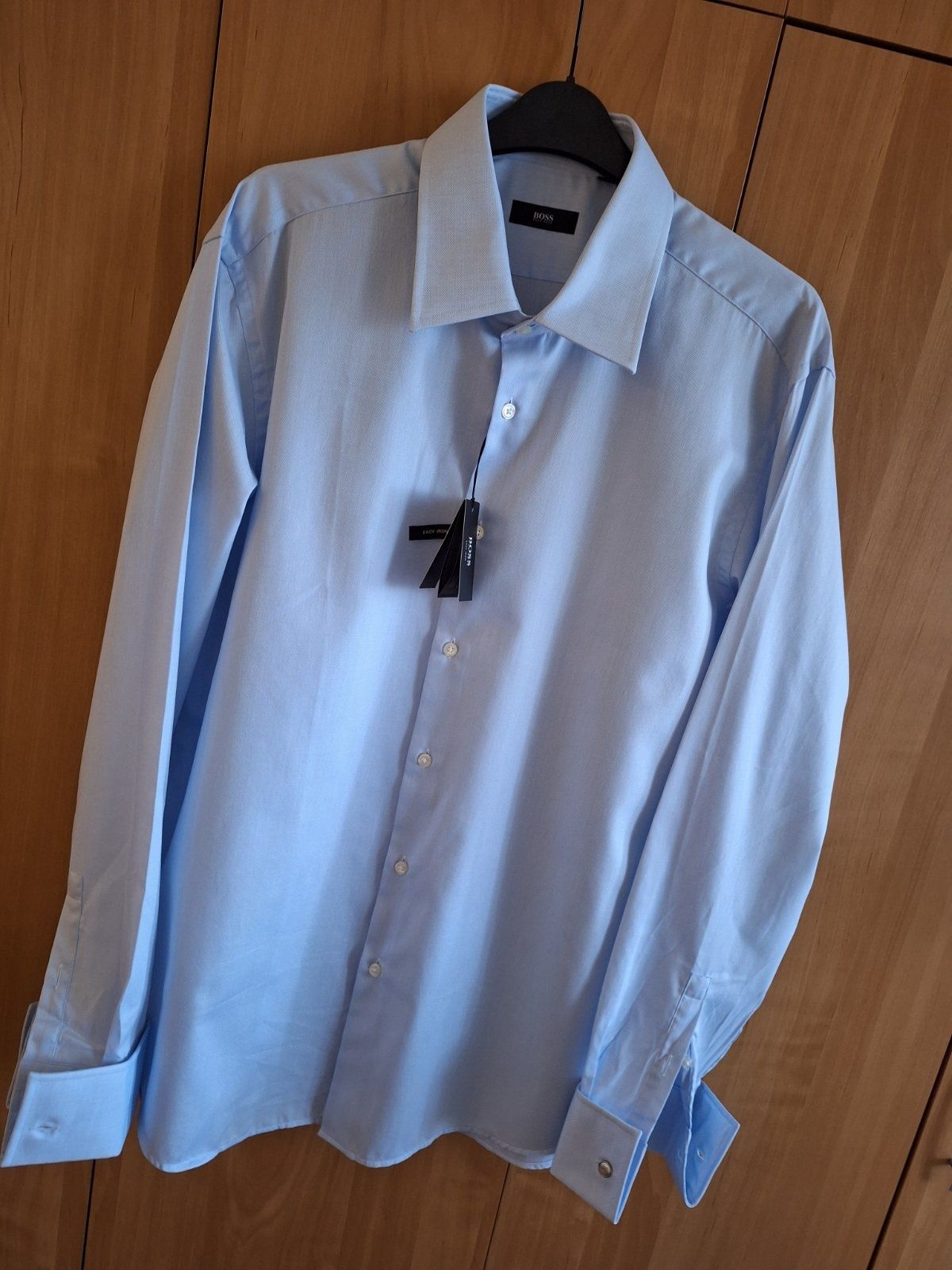 Нова мъжка риза Hugo boss
