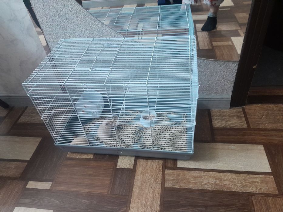 Продам клетку почти новая