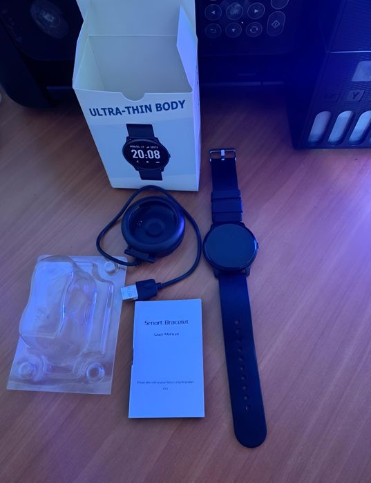 Ofer spre vânzare un ceas smart