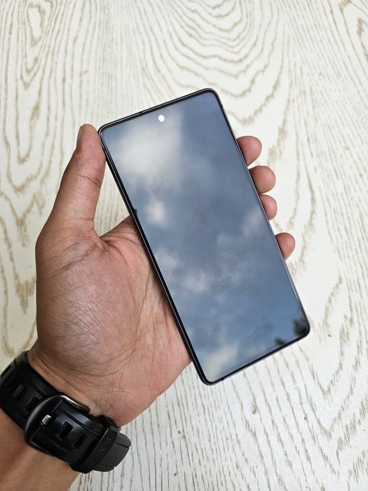 Samsung Galaxy S20 Fe. Ime o'tkan. Snapdragon 8/256 GB