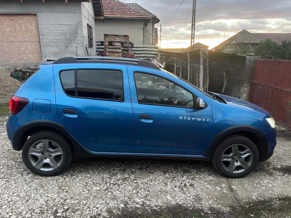 Dacia Sandero STEPWAY 0.9Tce + GPL - Navi/Climatronic - TOATE DOTARILE
