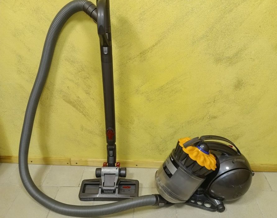 Dyson Cyclone прахосмукачка - 185 лв