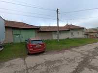 Къща с 3.5 декара двор в с Босилковци