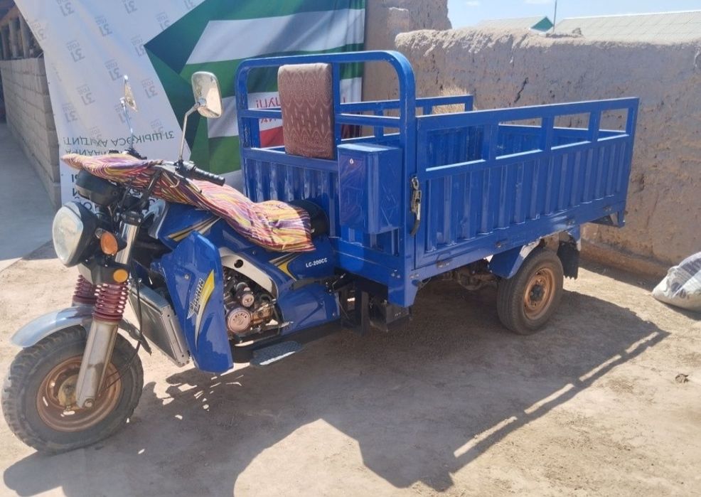 Lochin Mototsikl muravey