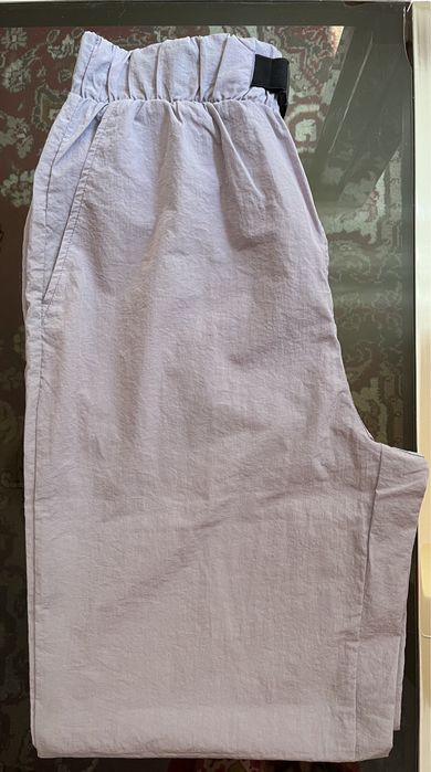 Pantaloni fâș lila