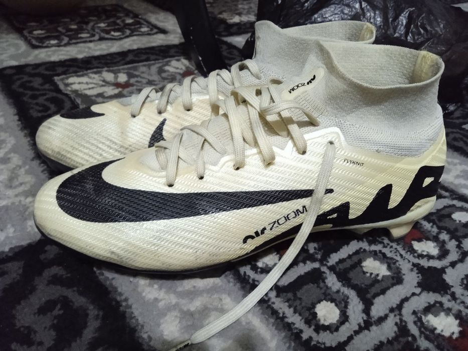 Butsi holati yaxshi 2   3 marta kiyilgan yangidan turibd... 42 razmer