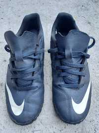 Ghete fotbal Nike, mărimea 36,5