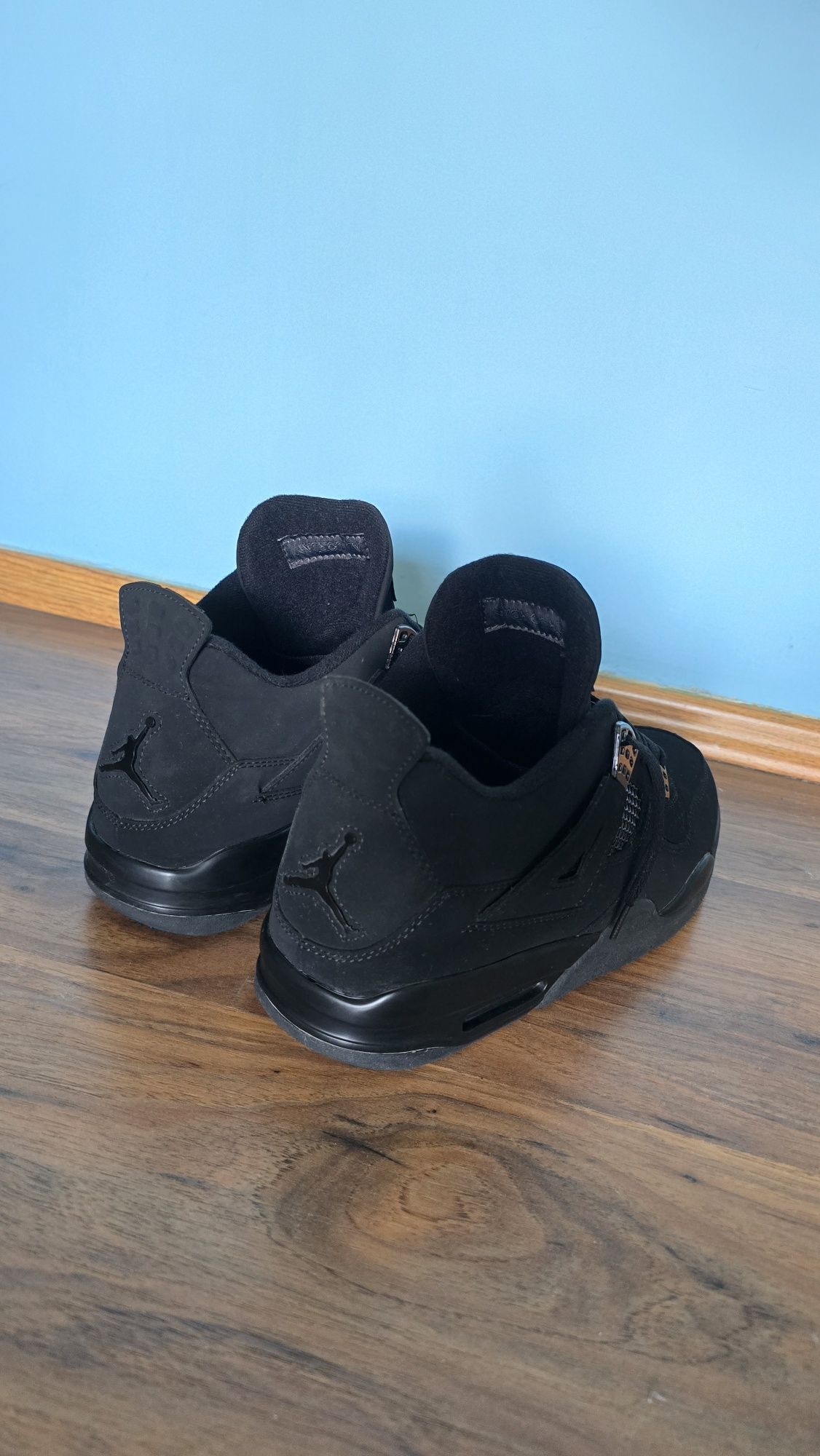 Air Jordan 4 Black Cat Retro