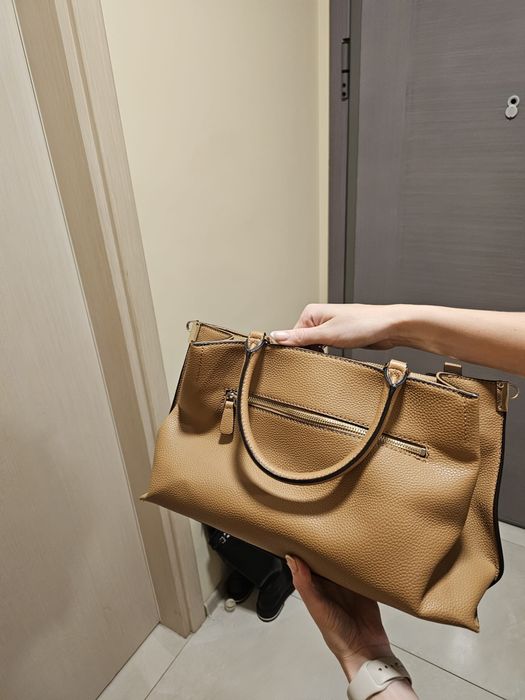 Кафява Чанта Guess