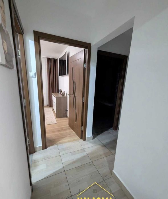 Vand apartament cu 3 camere mobilat carpati 2 et. 2