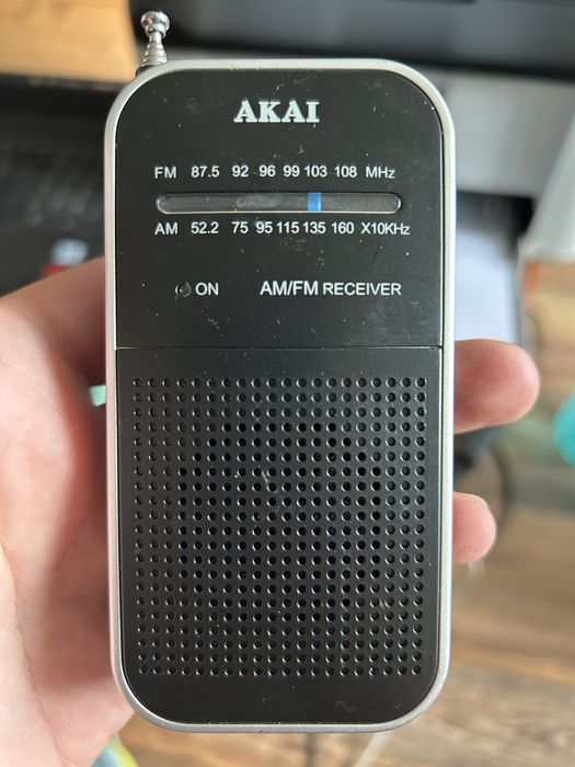 Radio portabil Akai