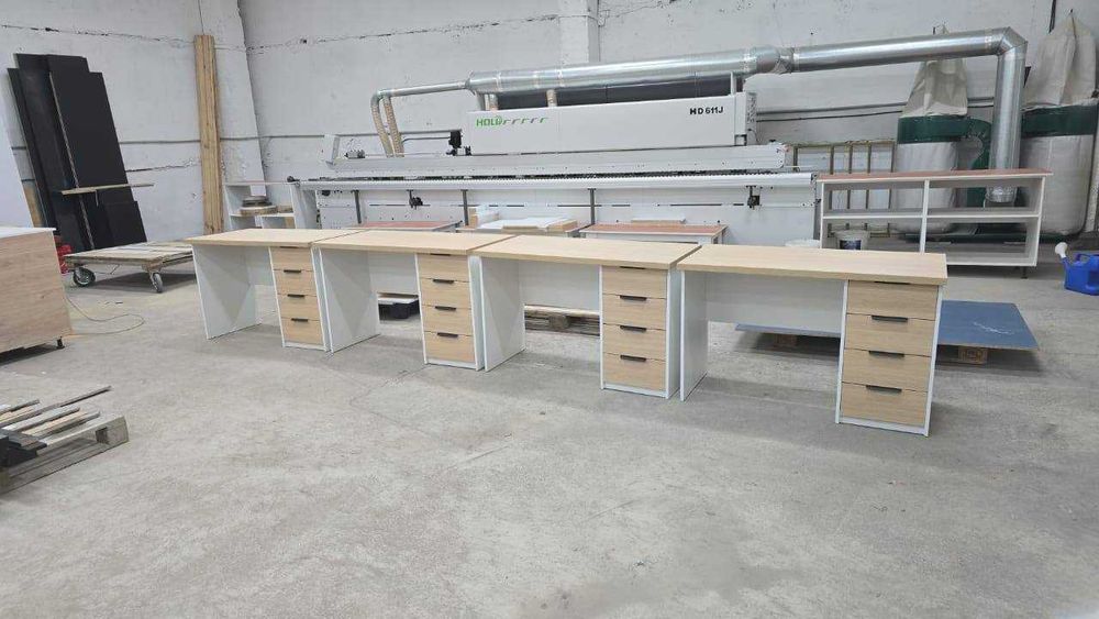 столы  для офиса и дома