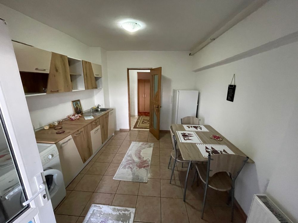 Persoana fizica, vand apartament 2 camere, NEGOCIABIL, central, 60 mp