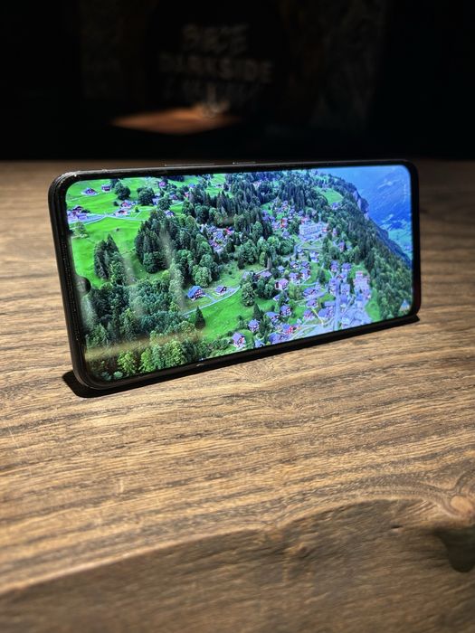 Продам Vivo v2025