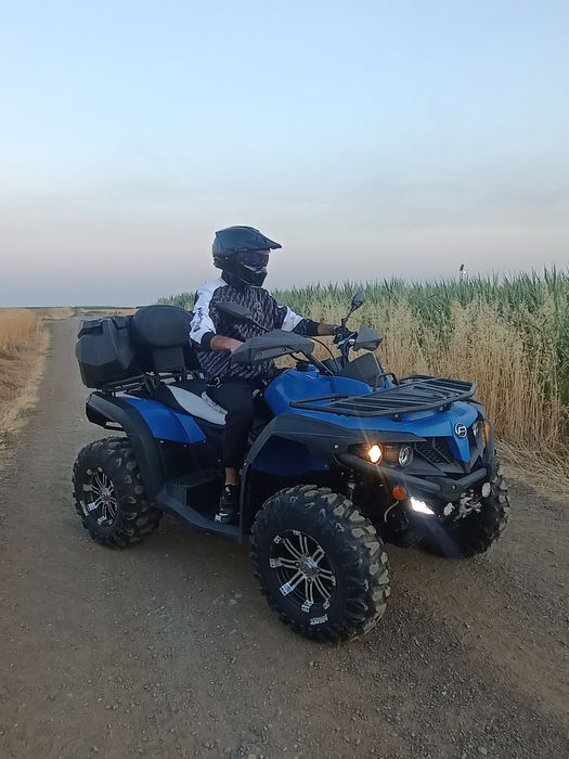 Se vinde ATV CFORCE 550