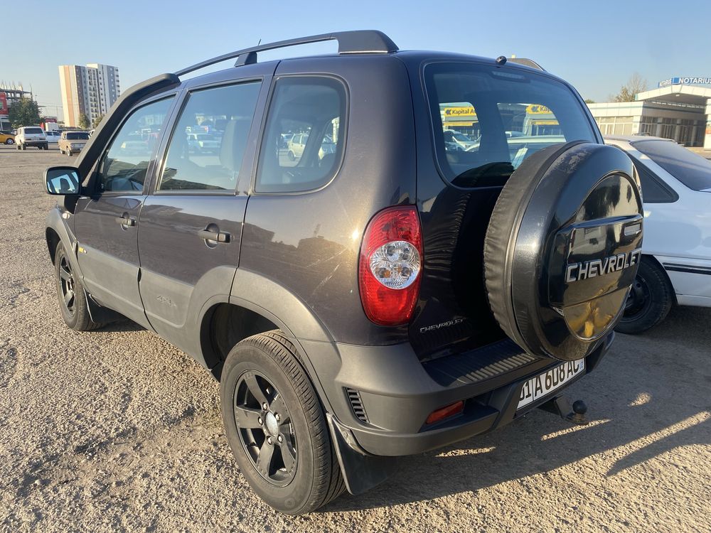 Chevrolet Niva (Шеви Нива)