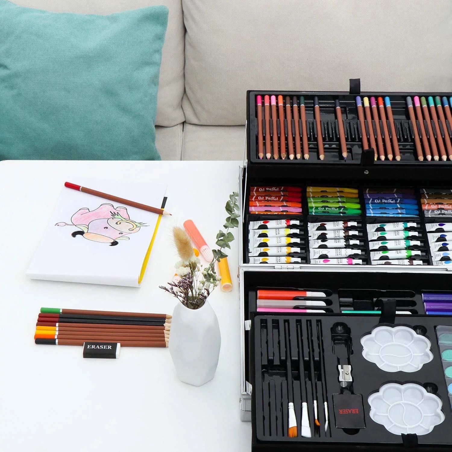 Детски комплект за рисуване в куфар 145 части бои моливи пастели четки