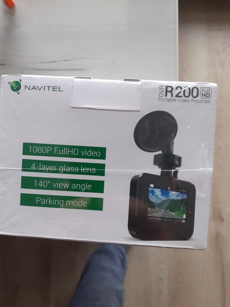 Vand camera auto Navitel R200