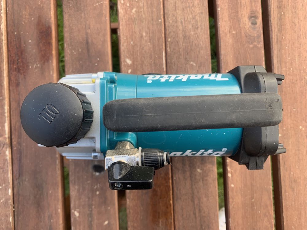 Makita DVP 180 / акумулаторна вакум помпа за климатици