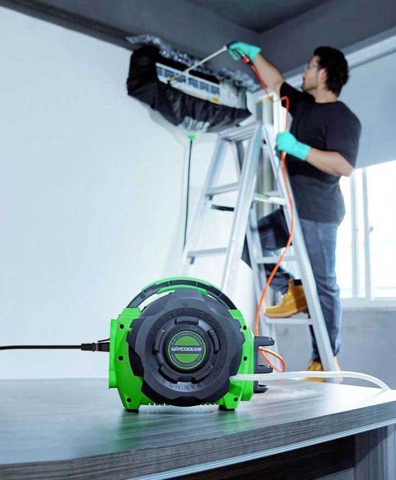 Професионално/машинно почистване на климатик от ЧистачЪ