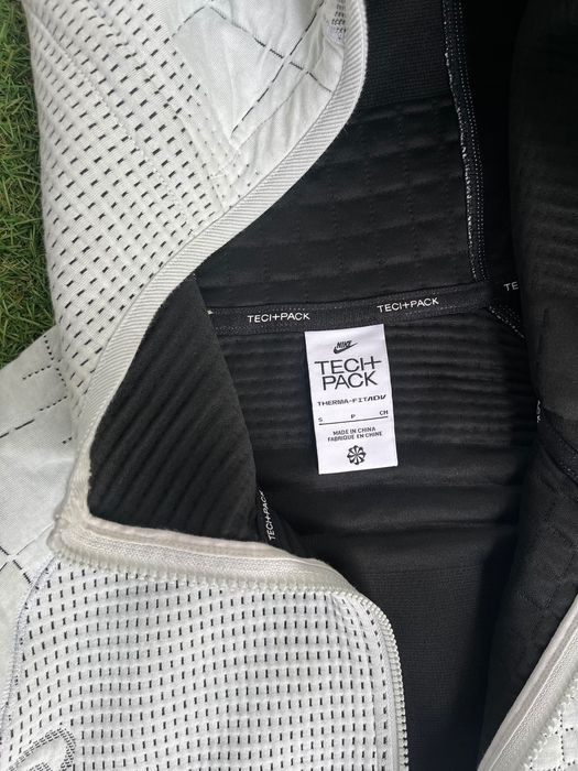 Мъжко горнище : Nike Sportswear Therma-Fit Tech Pack Full-Zip  S