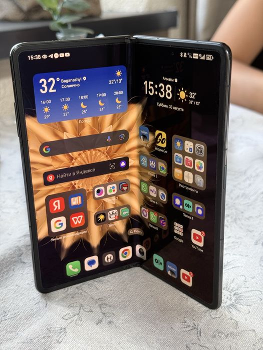 Honor magic v2 16/512 ( хонор маджик ) глобальная версия