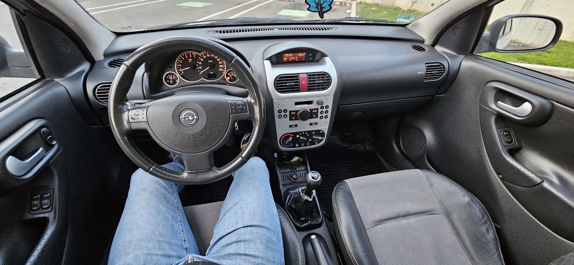 Opel Corsa 1.2 twinport 2005 far led, semi piele, sau Volkswagen Polo