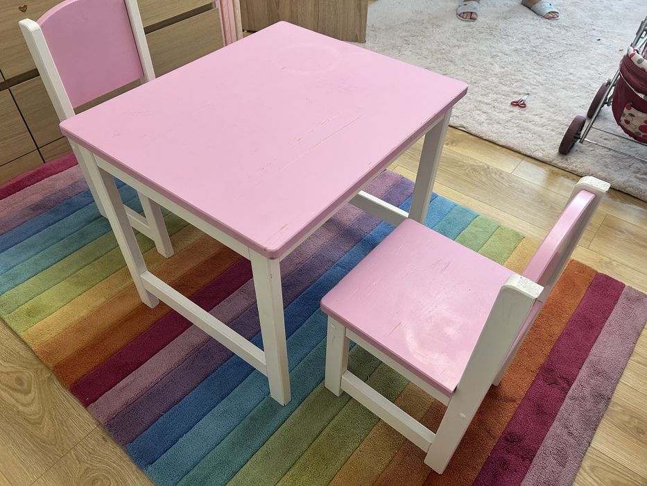 Masuta pentru copii+ 2 scaune ikea