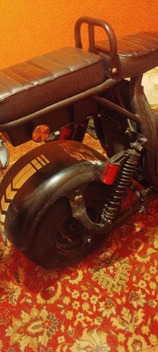 Scuter electric in genul Harley