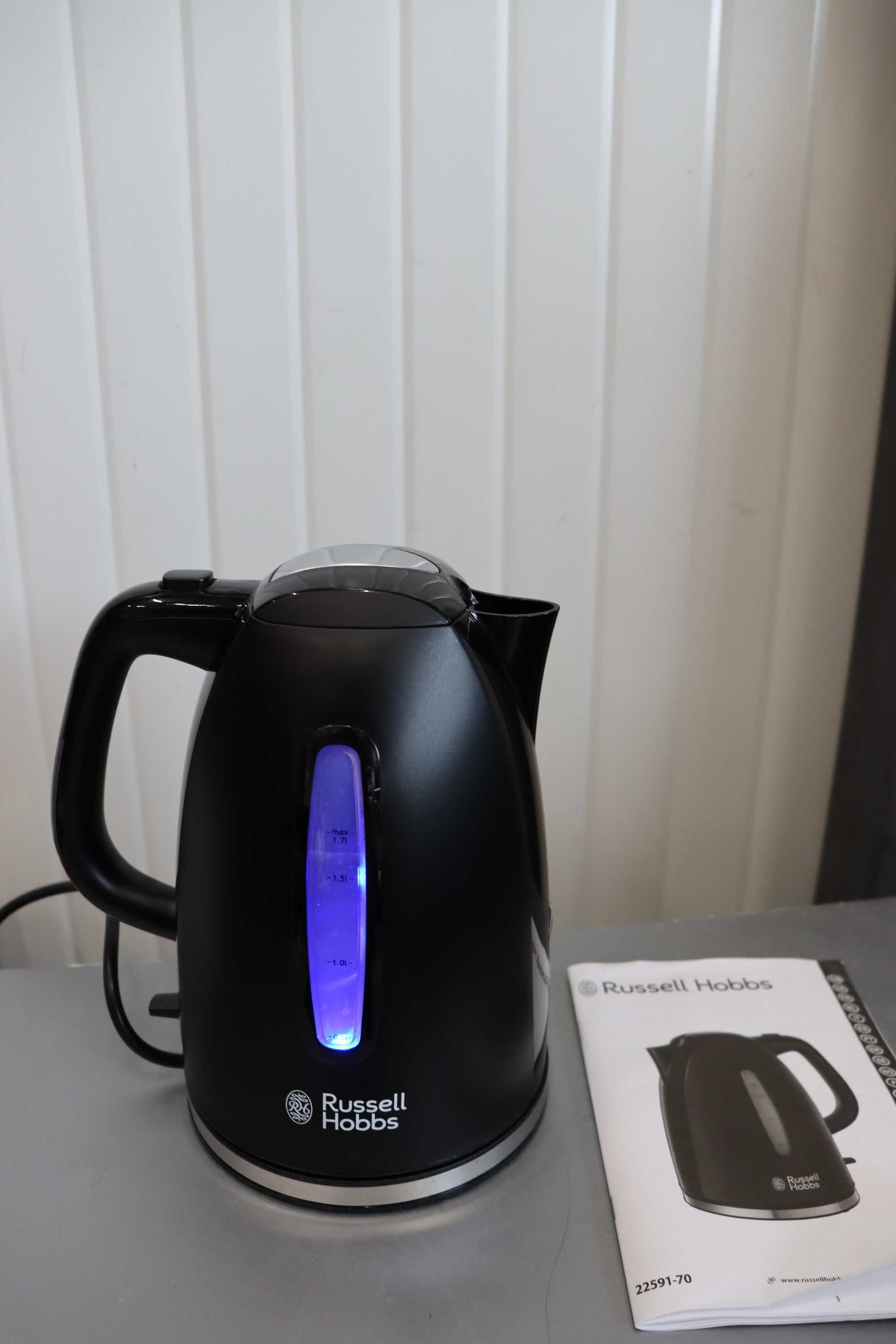 Кана Russell Hobbs, 240 W, 1.7 l, черен