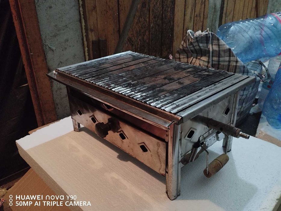 Газова скара за барбекю